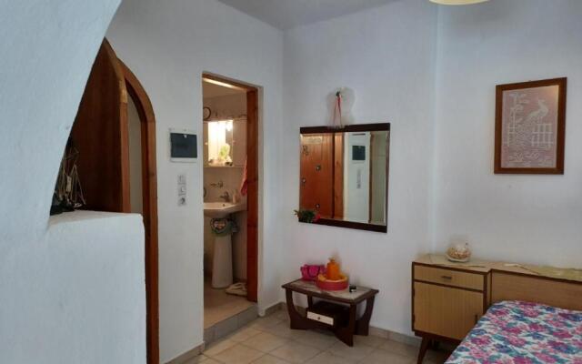 Gintana House
