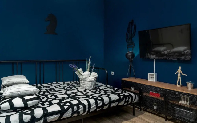 Apartment at the foothills of Acropolis