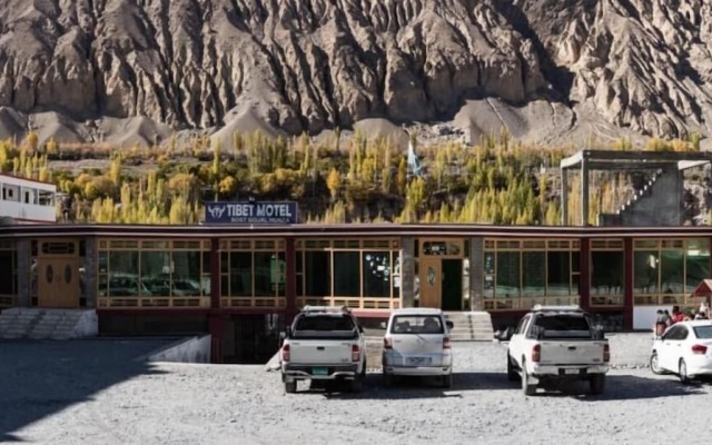 Tibet Motel