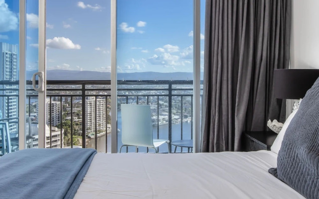 Towers of Chevron - Private Apartments