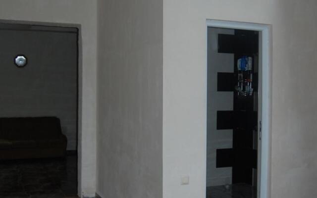 Guest House Silence