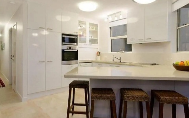 Mariner Cove 1 - 2 BDRM Apt on Parkyn Pde