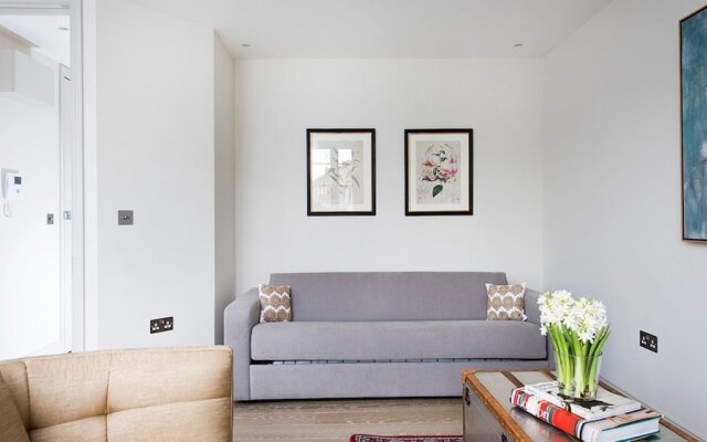 Bright and Modern 1BR flat in West London