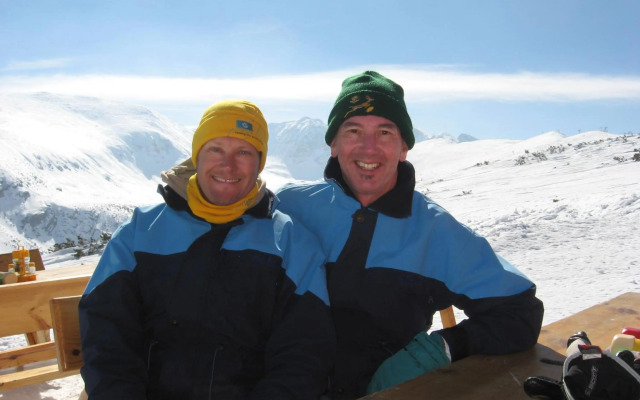 Flora Ski-slope Studio Apartment