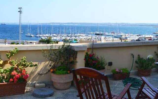 Palazzo Vergine I Due Mari