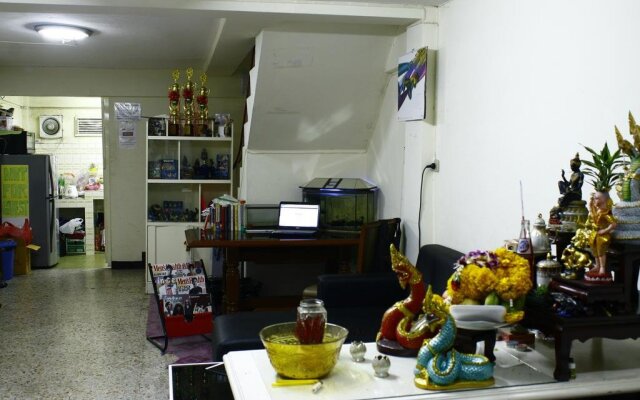 Bkk Lumphini Home Stay