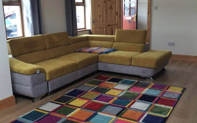 Dingle Holiday Haven - Comfortable 3 Bedroom House