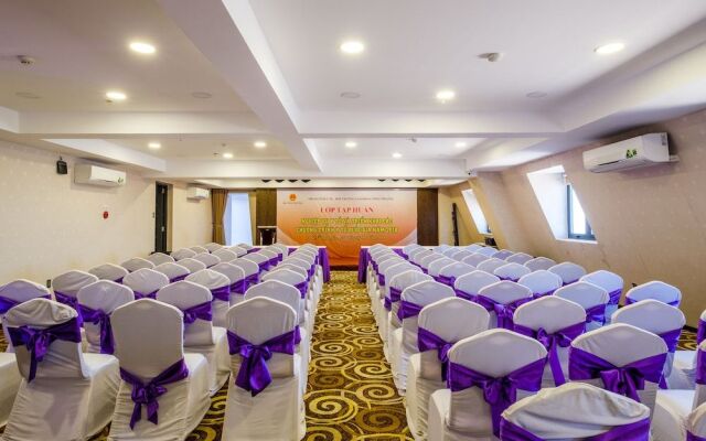 OYO 122 GIC Land Hotel