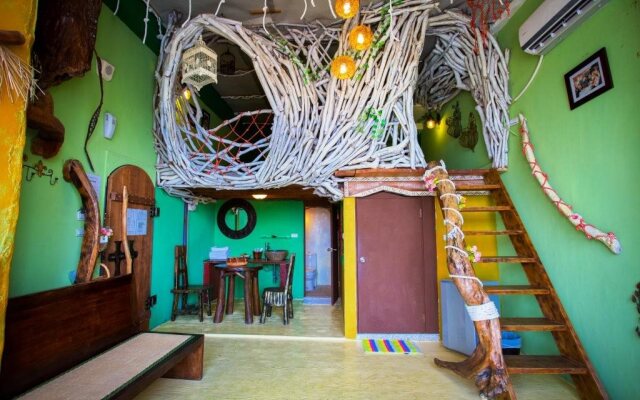 Castillo De Amour - Orange Castle