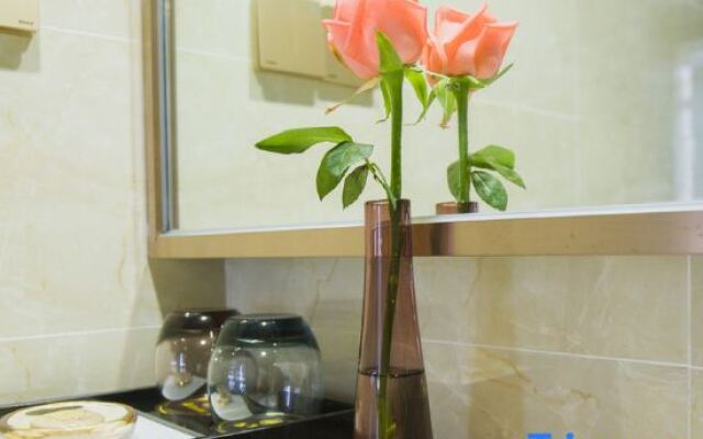 Xinrong Hotel