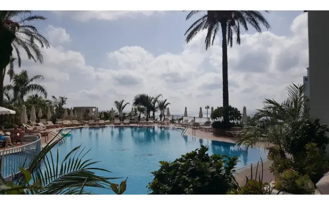 Pefkos Blue Hotel