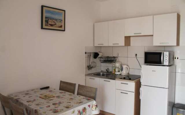 Snjeza - 80 m From Beach - A1 Studio