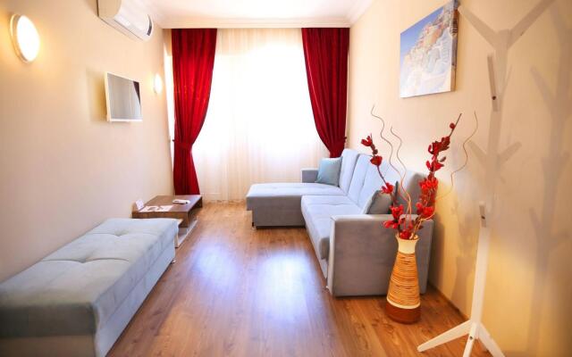 Comet De Luxe Hotel