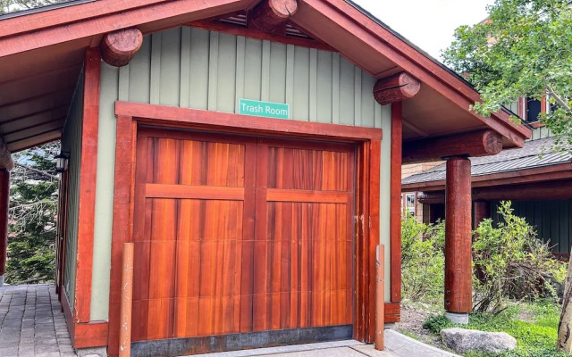 Juniper Crest 6 3 Bedroom Townhouse by RedAwning