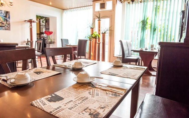 Neubert s Gasthaus am Rhein