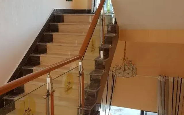 Shiyou Theme Smart Apartment (Dali Railway Station)