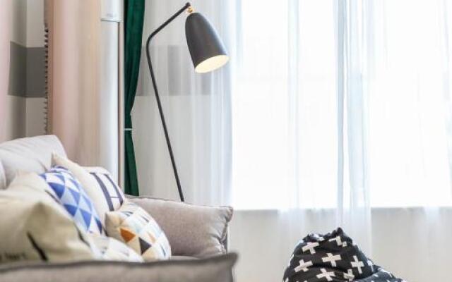 Xi'an Beilin·Small Goose Tower· Locals Apartment 00152240