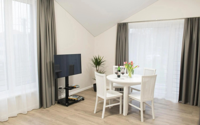 Green Hill Apartments