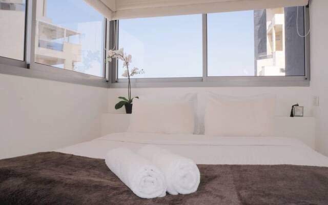 Luxury Beach Suite by Airsuite
