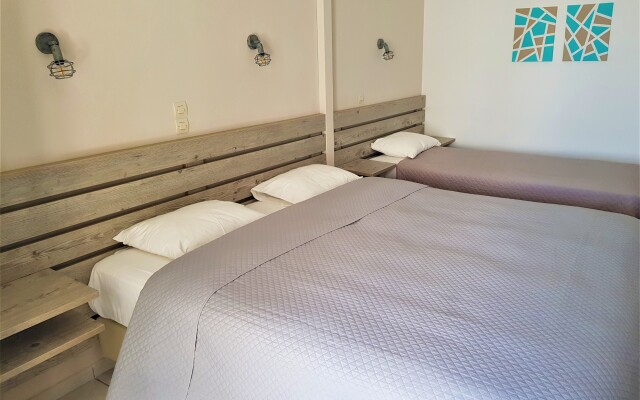 Petros Studios & Suites