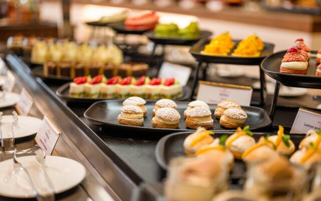 Radisson Blu Hotel and Convention Center, Riyadh Minhal