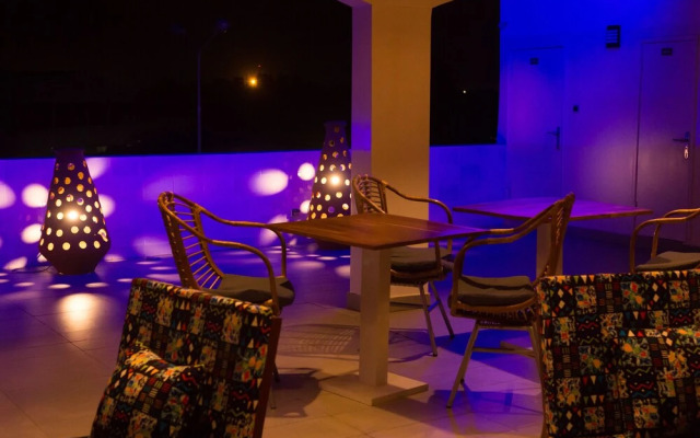 Azuria Hotel