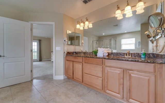 Cedrics West Haven Vacation Home