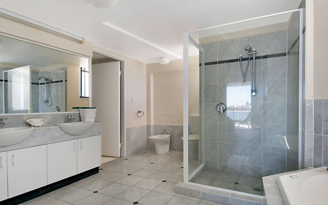 Windward Passage Holiday Apartments