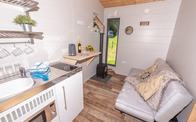 Sunset Cabins at The Oaks Woodland Retreat