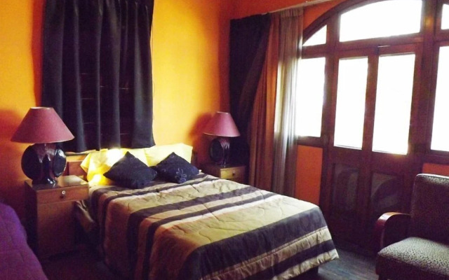Hostal Paris