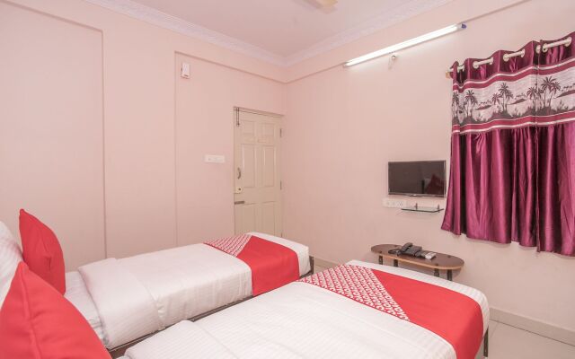 OYO Flagship 10363 Sri Balaji Guest House & Restaurent