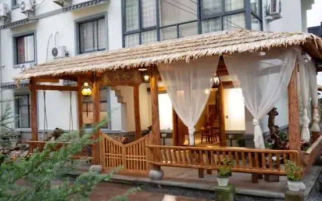 Rooftop Flower Stream Ink B&B