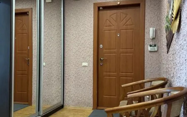 Гуднайт Апартс на проспекте Революции, д. 44