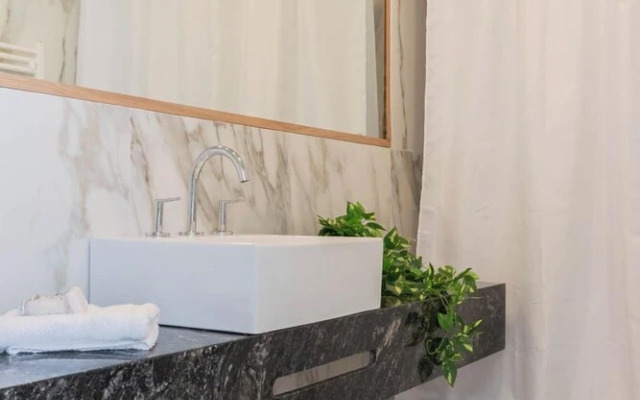 Fliphaus Armenia 1200