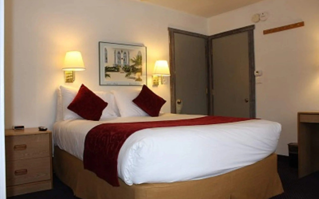 St. Moritz Lodge & Condominiums