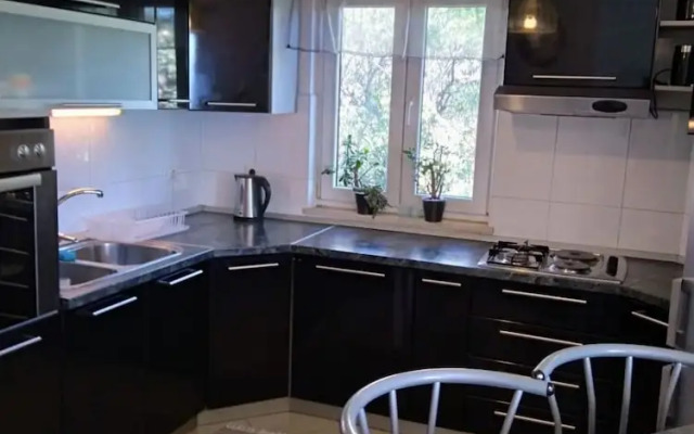 Viki - Seaview & Garden Terrace - A1