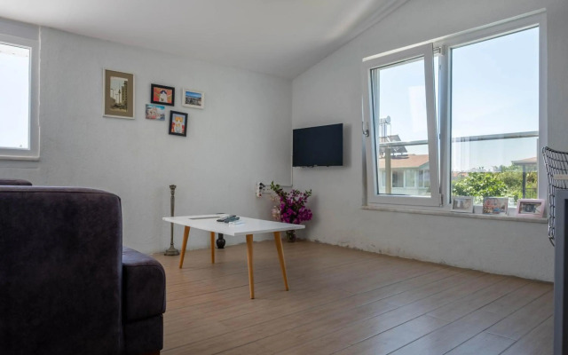 EV Apartments