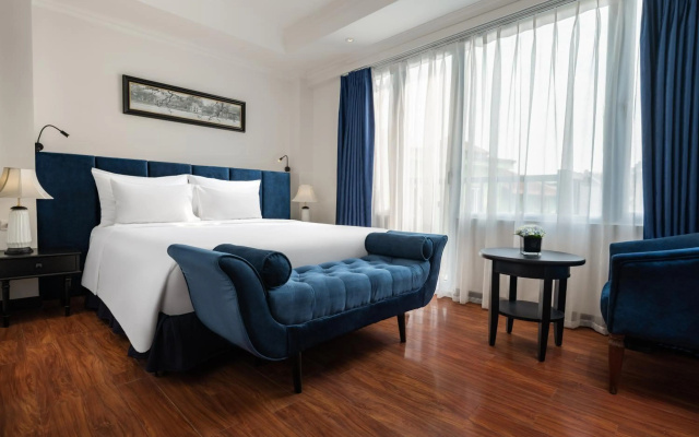 The Flower Boutique Hotel & Travel – Guest Rooms – Hanoi