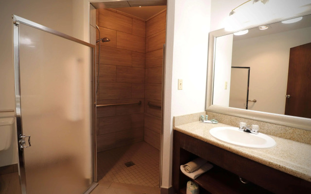 Best Western Chieftain Inn