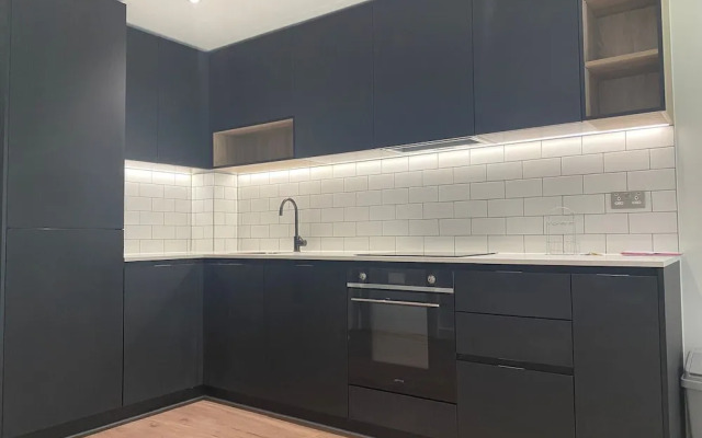 Sunny Gardens 3-bed Apartment in London