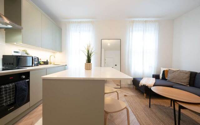 The Battersea Scenery - Elegant 2bdr Flat