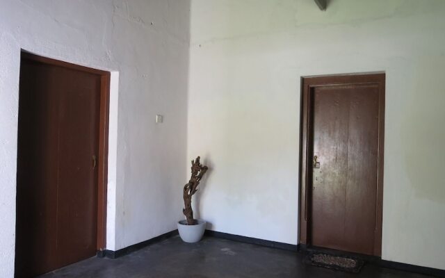 Mendis Cottage