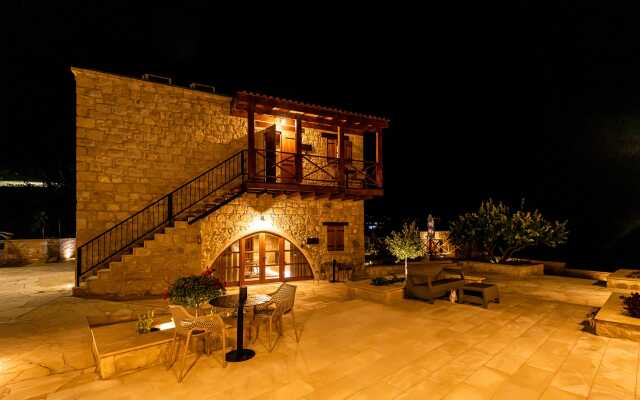 Harma Traditional Boutique Suites