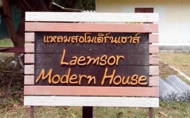 Laemsor Modern House