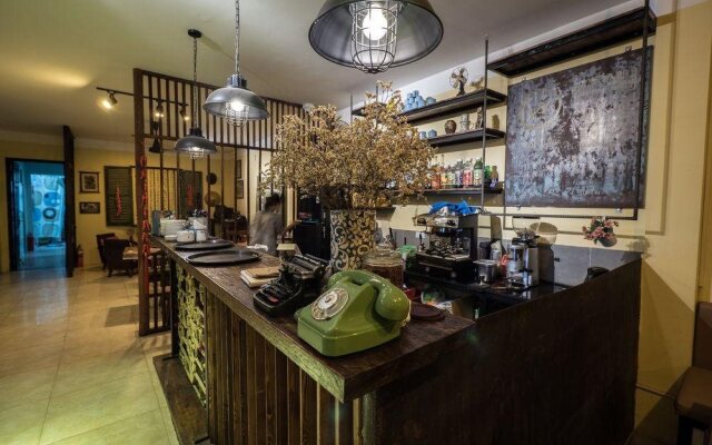 1986 Homestay