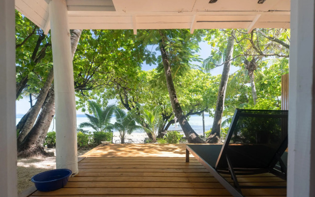 Beachcomber Island Resort