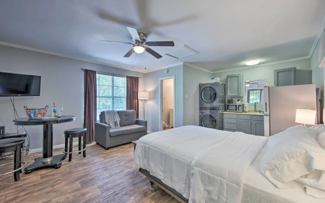 Cozy Studio Cabin on Lake O the Pines w/ Deck!