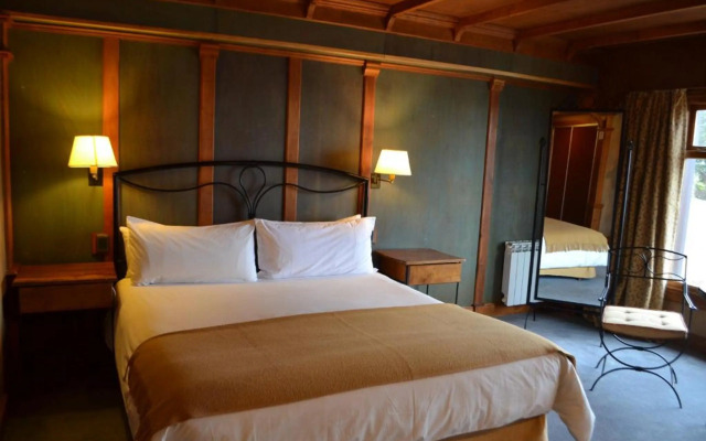 Hotel Los Ñires
