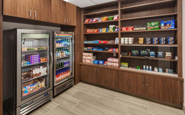 Holiday Inn Express Hotel & Suites Providence-Woonsocket by IHG