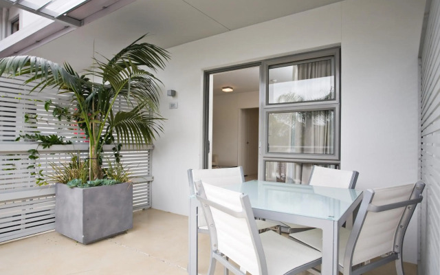 Sea Spray Suites